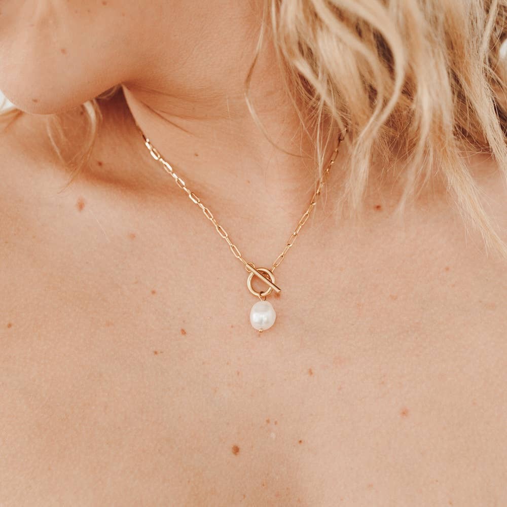 Delicate Toggle Pearl Necklace