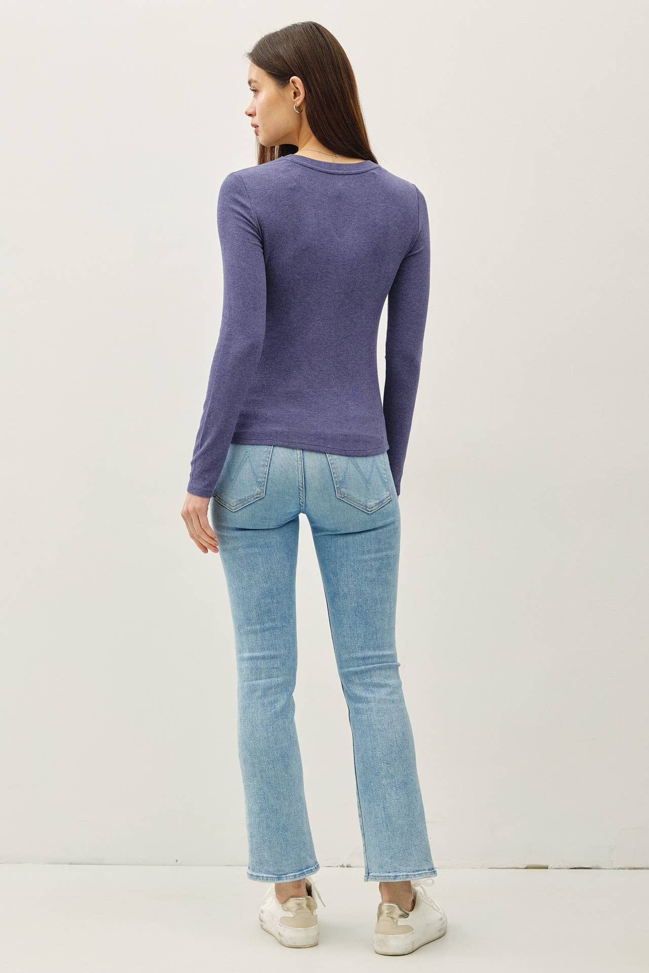 CLASSIC RIBBED NOTCHED V-NECK BASIC TOP