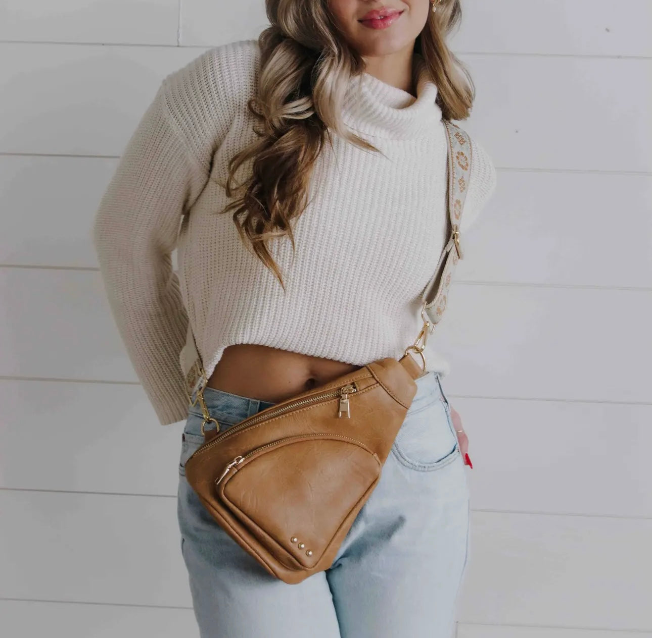 VEGAN LEATHER SLING BAG