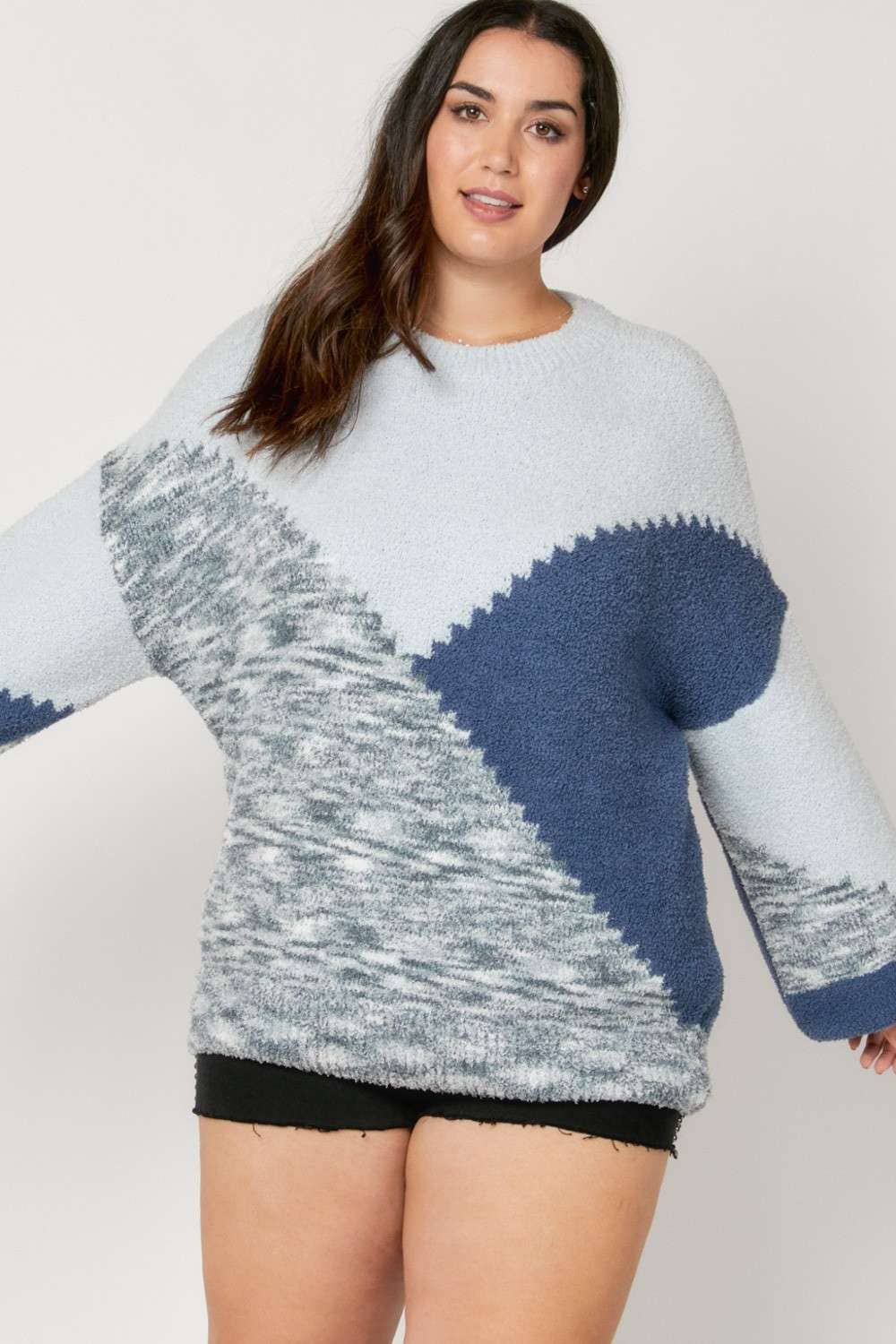 PLUS SIZE ROUND NECK SWEATER