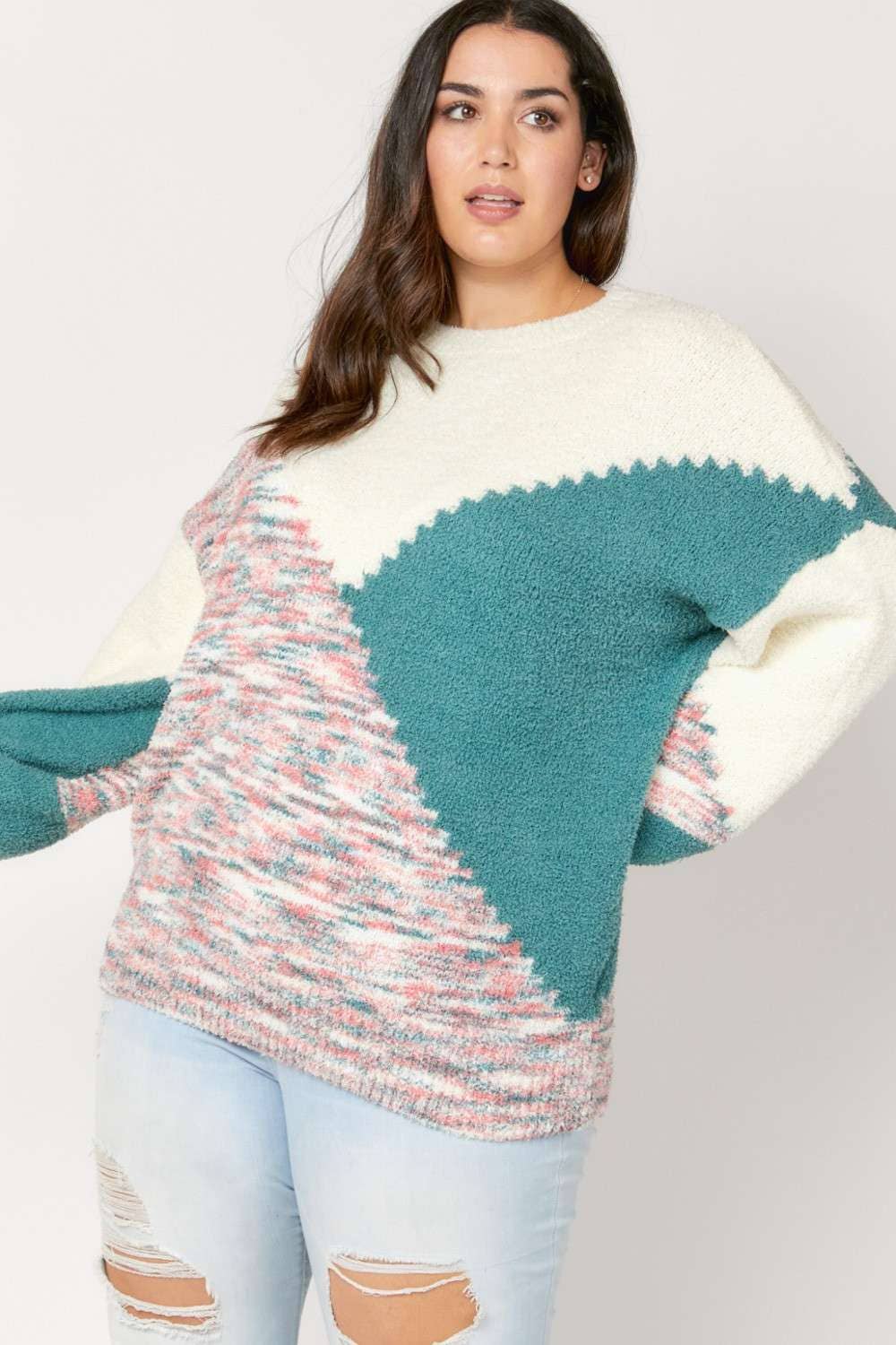 PLUS SIZE ROUND NECK SWEATER