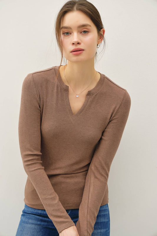 CLASSIC RIBBED NOTCHED V-NECK BASIC TOP