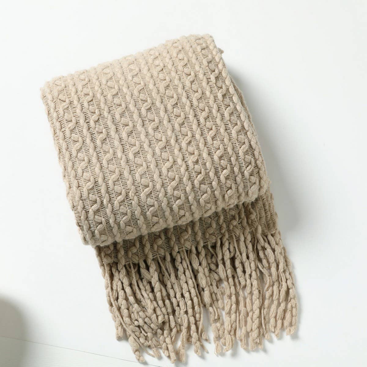 LIGHTWEIGHT SOFT AND COMFORTABLE KNIT  BLANKET