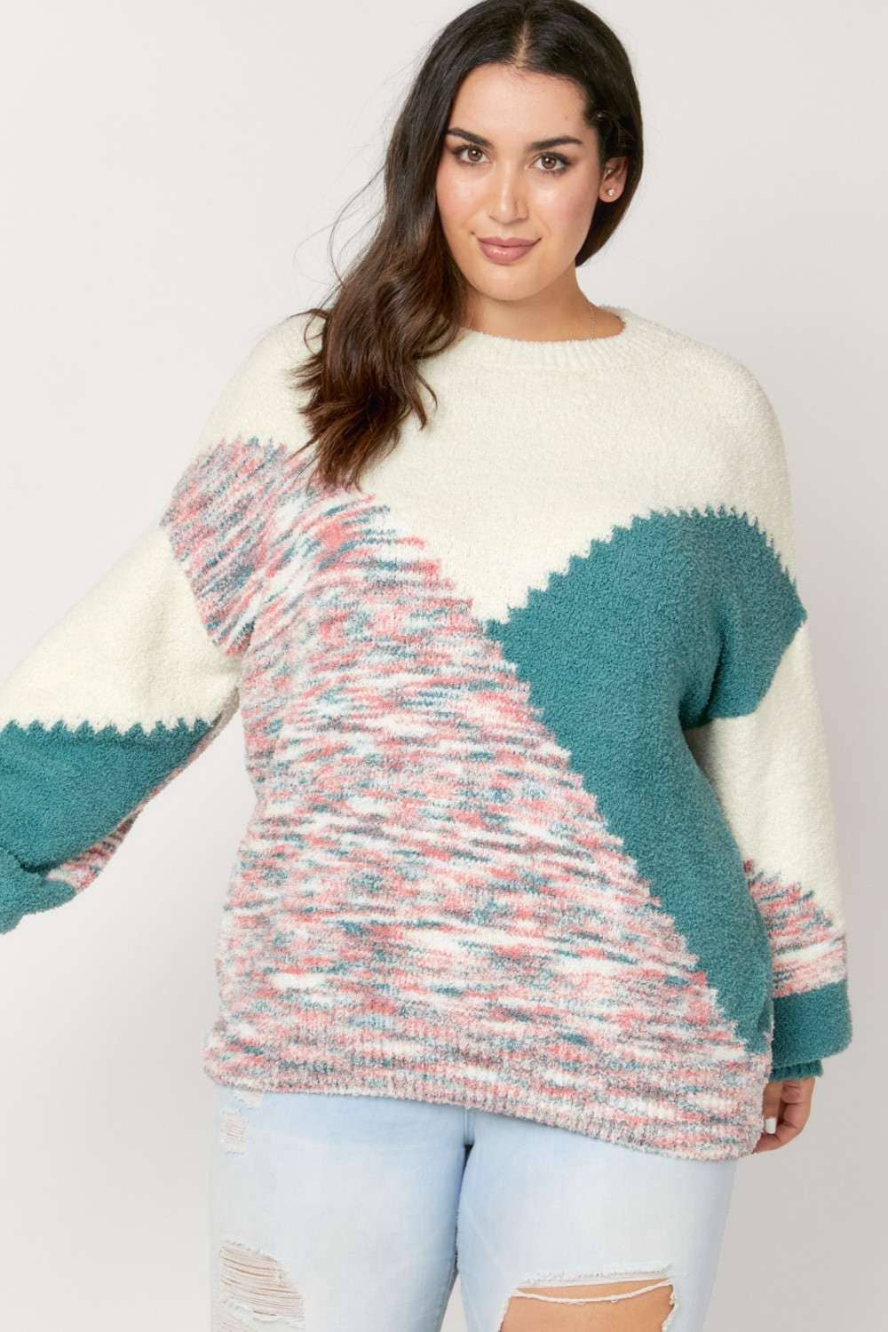 PLUS SIZE ROUND NECK SWEATER