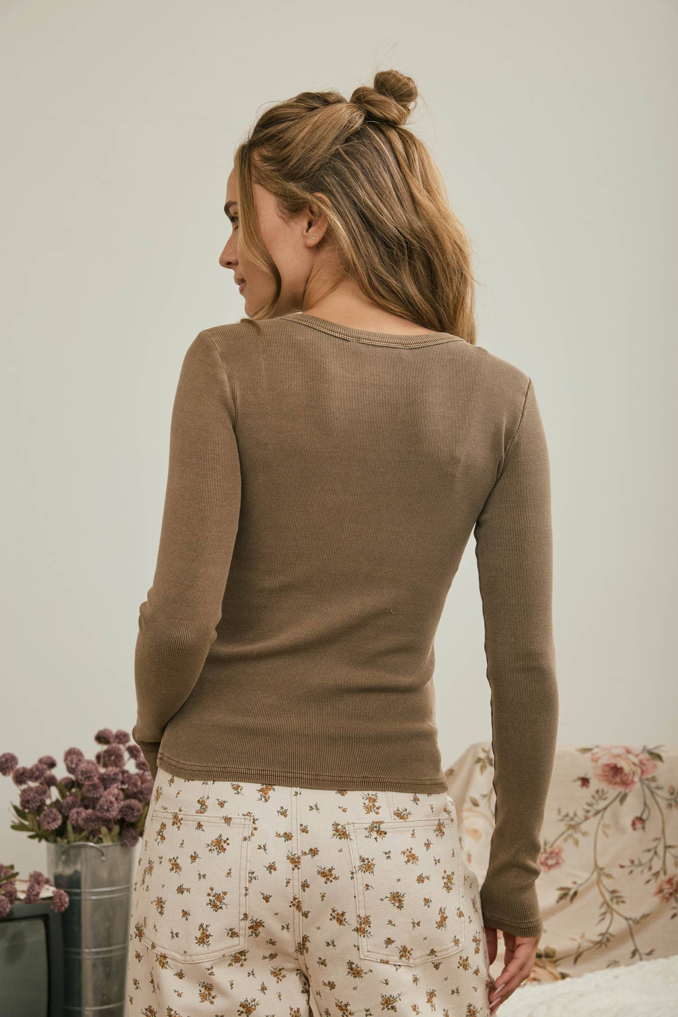 BUTTON FRONT LONG SLEEVE KNIT TOP