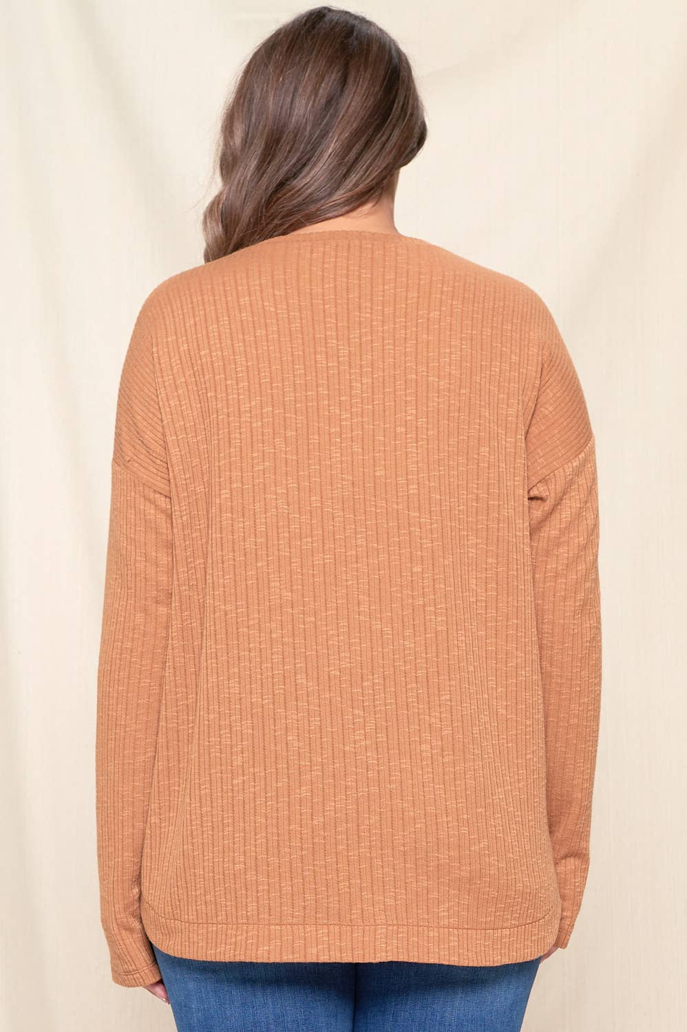 ROUND HEM WIDE KNIT TOP