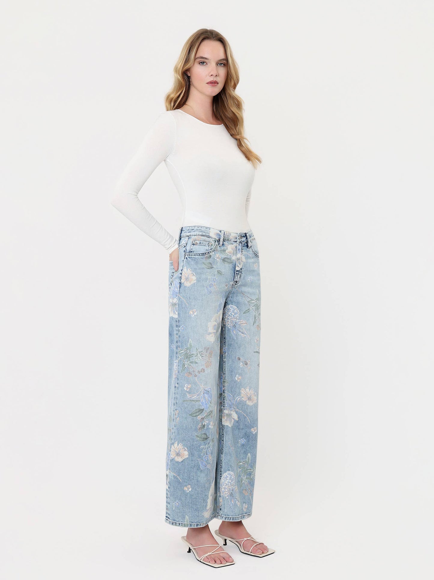 SUPER HIGH RISE FLORAL EXTREME VINTAGE FLARE JEANS T7443FRL