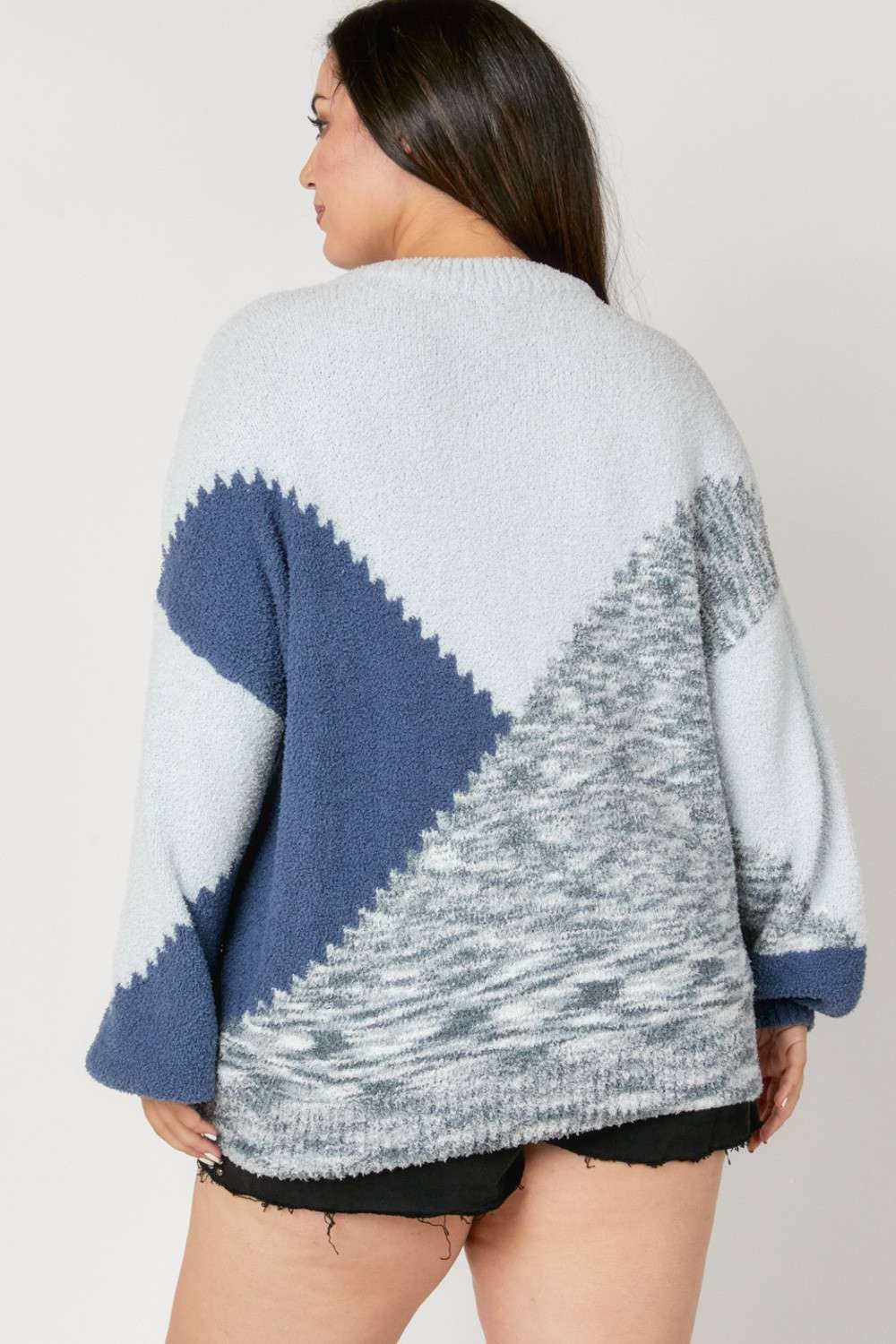 PLUS SIZE ROUND NECK SWEATER