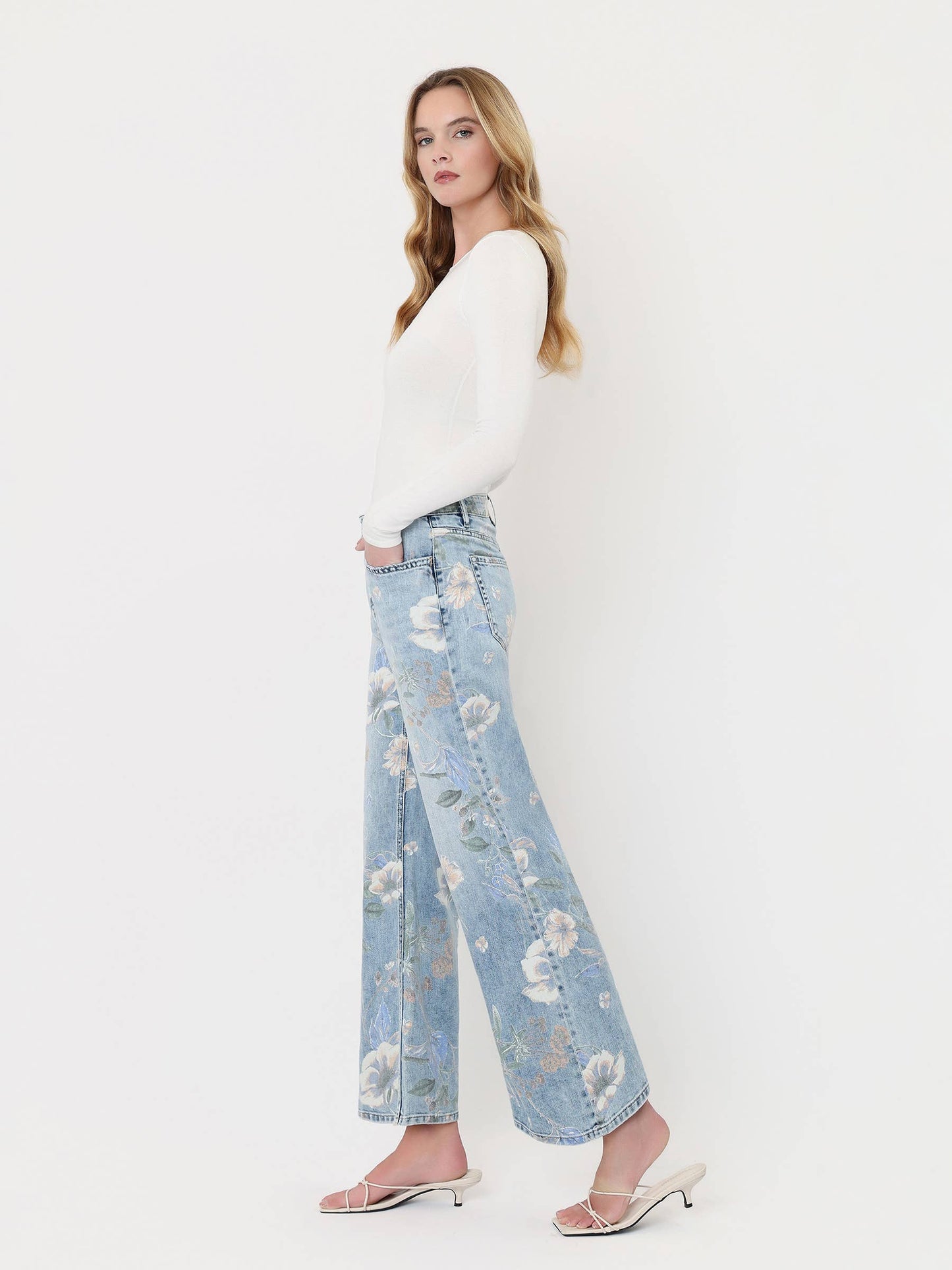 SUPER HIGH RISE FLORAL EXTREME VINTAGE FLARE JEANS T7443FRL