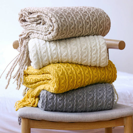 LIGHTWEIGHT SOFT AND COMFORTABLE KNIT  BLANKET